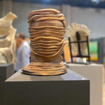 Sculpture intitulée "Layers" par Eileen Van Den Bosch, Œuvre d'art originale, Argile