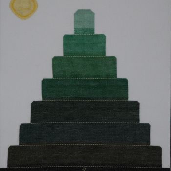 제목이 "Pyramide."인 섬유 예술 Ekaterina Igorevna로, 원작