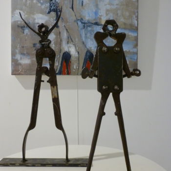 Skulptur mit dem Titel "EldeKan Iron Men" von Eldekan, Original-Kunstwerk, Metalle