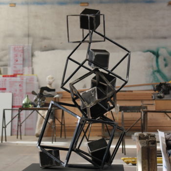 Sculpture intitulée "EldeKan "High Cubes"" par Eldekan, Œuvre d'art originale, Métaux