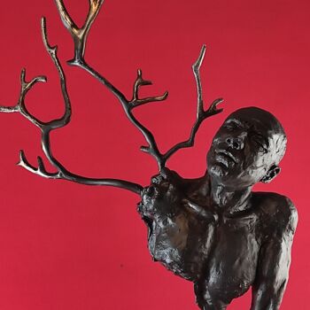 Sculptuur getiteld ""The Fagus"" door Elena Kraft, Origineel Kunstwerk, Klei