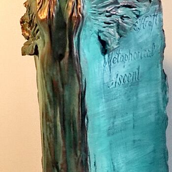 Sculptuur getiteld ""Metaphorical Ascen…" door Elena Kraft, Origineel Kunstwerk, Polymeer klei