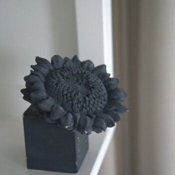 Sculpture titled "Gray sunflower" by Elena Troyanskaya, Original Artwork, Plaster