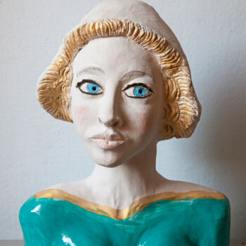 Sculpture titled "Doris" by Elena Uljancic, Original Artwork, Ceramics