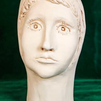 Sculpture titled "Aida" by Elena Uljancic, Original Artwork, Ceramics