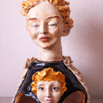 Scultura intitolato "Keep Dreaming" da Elena Uljancic, Opera d'arte originale, Ceramica