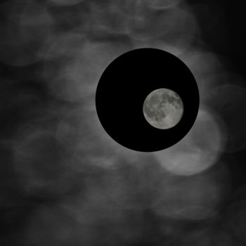 Fotografia intitulada "Moon" por Elena Volat, Obras de arte originais