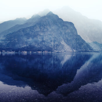 Photographie intitulée "Blue silence #4" par Elena Raceala, Œuvre d'art originale, Photographie numérique