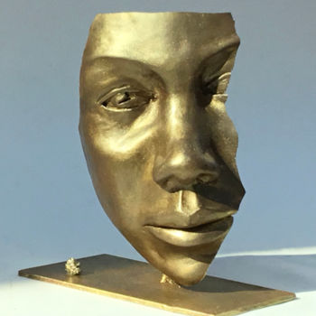 Sculpture titled "Masque" by Elisabeth Aloccio, Original Artwork, Clay
