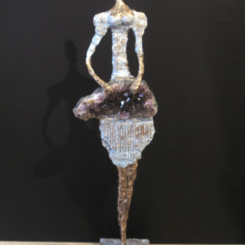 Skulptur mit dem Titel "Elégante à la jupe…" von Elisabeth Brainos, Original-Kunstwerk, Bronze