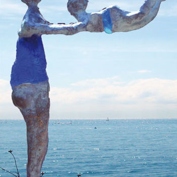 Sculpture intitulée "Femme à l'enfant vo…" par Elisabeth Brainos, Œuvre d'art originale, Bronze