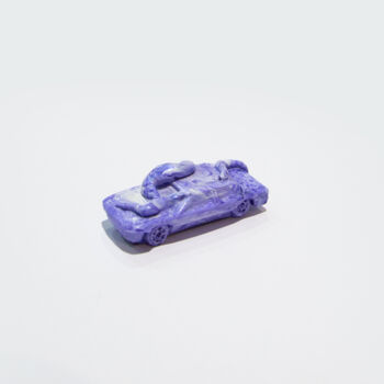 Escultura titulada "Car (lilac)" por Elizaveta Berkutova, Obra de arte original, Plástico