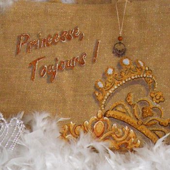 纺织艺术 标题为“Princess my princess” 由Nora Leynadier, 原创艺术品, 饰品