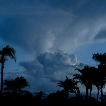 Fotografia intitolato "Nuvens de chuva" da Elton Abreu, Opera d'arte originale, Fotografia digitale