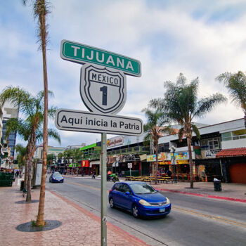 Photographie intitulée "Streets of Tijuana,…" par Emaga Travels By Emaga Art, Œuvre d'art originale, Photographie numérique