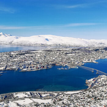 Photographie intitulée "View of Tromsø from…" par Emaga Travels By Emaga Art, Œuvre d'art originale, Photographie numérique