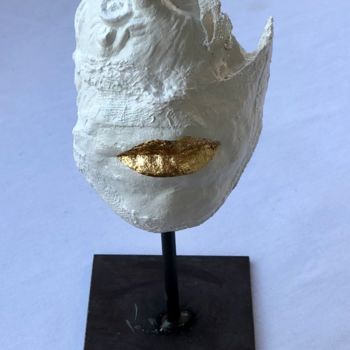 Sculpture titled "Fusion et or" by Emma Lapassouze, Original Artwork, Plaster