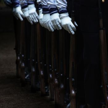 Φωτογραφία με τίτλο "gloves" από Emmanuel Jahan, Αυθεντικά έργα τέχνης