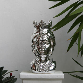 Скульптура под названием "Lipari Donna by ENI…" - Enigma Atelier, Подлинное произведение искусства, Камень