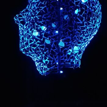 Escultura intitulada "Autoretrato en UV" por Enric Alonso Masana, Obras de arte originais, Metais