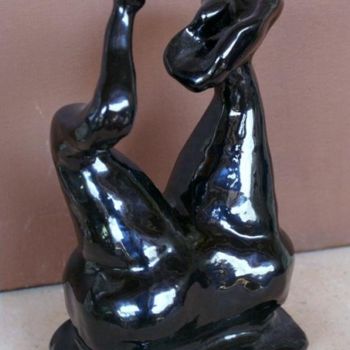 Skulptur mit dem Titel "Porró" von Enric Santamaria Eulogio, Original-Kunstwerk, Keramik