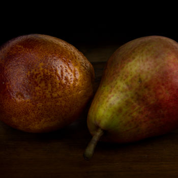 Photographie intitulée "Poire et orange" par Enzo Caraballo, Œuvre d'art originale, Photographie numérique