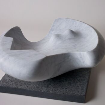 Sculpture titled "Cosmicomica" by Enzoyote, Original Artwork, Stone