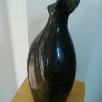 Sculpture titled "Mujer erguida 1.8" by Maerlo, Original Artwork, Stone