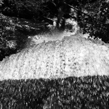 Photographie intitulée "waterfall" par Erealpha, Œuvre d'art originale, Photographie numérique