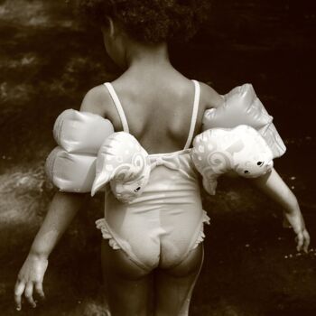 Fotografia zatytułowany „Petite baigneuse” autorstwa Erealpha, Oryginalna praca, Fotografia nie manipulowana