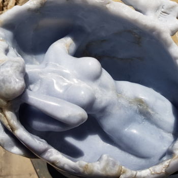 Sculpture titled "Femme et la mer" by Eric Amato, Original Artwork, Stone