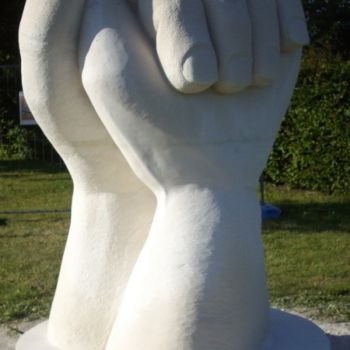Sculpture titled "Les Mains" by Erwan Espinasse, Original Artwork, Stone