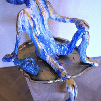 Sculpture titled "Plastered man feeli…" by Esmeralda Skverer, Original Artwork, Polymer clay