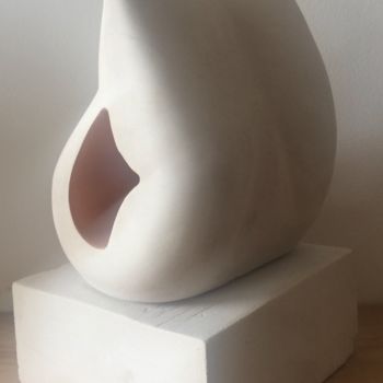 Sculpture titled "Pregnant" by Marc Cases, Original Artwork, Stone