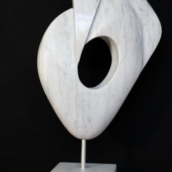 Sculpture titled "Cuore" by Ettore Altieri, Original Artwork, Stone