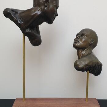 Skulptur mit dem Titel "Regards" von Eva Czaplicki, Original-Kunstwerk, Gips