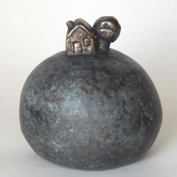 Sculpture intitulée "Une maison - bronze…" par Eva Rouwens, Œuvre d'art originale, Métaux