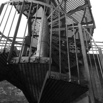 Fotografie mit dem Titel "escalier" von Caroline Valnet, Original-Kunstwerk