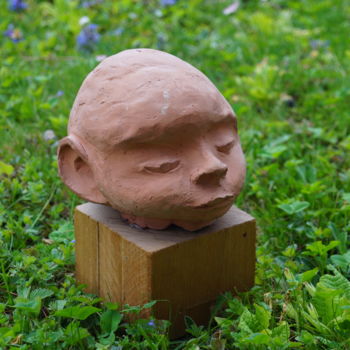 Escultura titulada "baby's head" por Evgenia Petrova, Obra de arte original