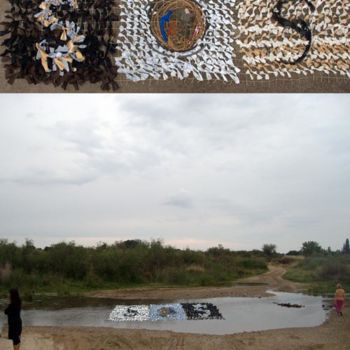 Arte textil titulada "SOS ( Save Our Soul…" por Evros, Obra de arte original
