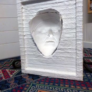 Sculpture titled "sculpture-en-creux-…" by Fabienne Deguines, Original Artwork, Plaster