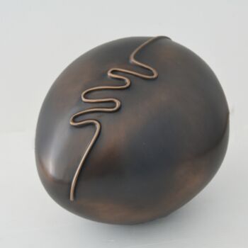 Sculpture titled "Confiné-e" by Fabienne Fol, Original Artwork, Bronze