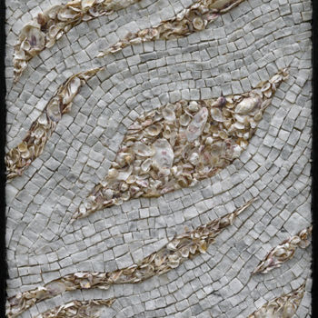 Scultura intitolato "Initial" da Fabienne Le Pajolec Moree, Opera d'arte originale, Mosaico Montato su Pannello di legno