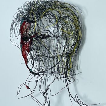 Sculpture titled "David Bowie "Heroes…" by Fabienne Quenard, Original Artwork, Wire