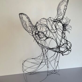 Скульптура под названием "Biche oh ma biche" - Fabienne Quenard, Подлинное произведение искусства, проволочный