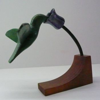 제목이 "colibri"인 조형물 Fabien Bochard로, 원작, 나무