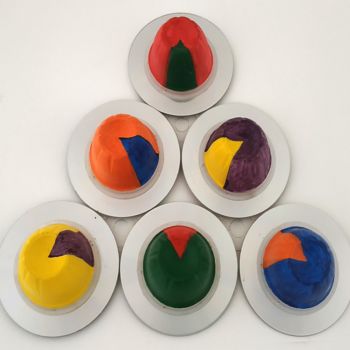 Escultura titulada "6 CD Mangue Rouge" por Fadiese, Obra de arte original, Plástico