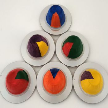 Sculpture titled "6 cd mangue Bleu" by Fadiese, Original Artwork, Plastic