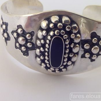Ambacht getiteld "gorgeous cuff brace…" door Fares El Ouafi, Origineel Kunstwerk, Juwelen