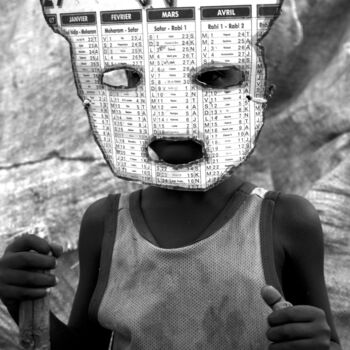 Fotografie mit dem Titel "Kara et ses oreilles" von Fatoumata Diabaté, Original-Kunstwerk, Analog Fotografie